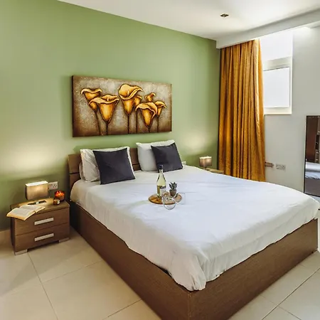 Modern 2 Bedroom Seafront Escape By Buena Vista Saint Julian's
