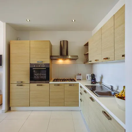 公寓 Modern 2 Bedroom Seafront Escape By Buena Vista *