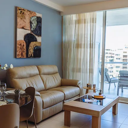 Modern 2 Bedroom Seafront Escape By Buena Vista
