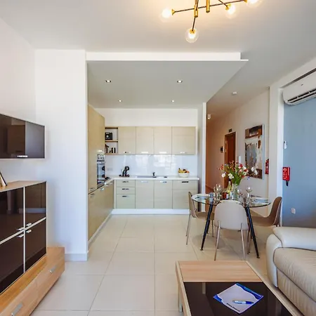 公寓 Modern 2 Bedroom Seafront Escape By Buena Vista Saint Julian's
