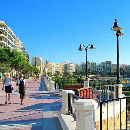 Modern 2 Bedroom Seafront Escape By Buena Vista Saint Julian's
